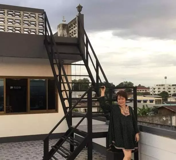 پانسیون บ้านพรศรี Homestay