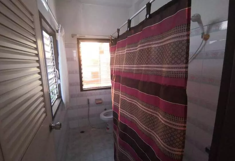 پانسیون บ้านพรศรี Homestay