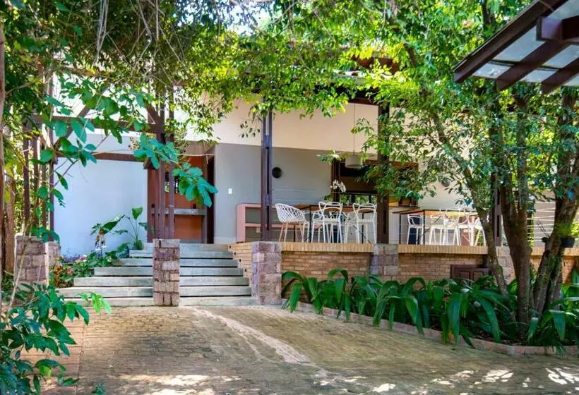 Retkeilymaja Casa Antônia   Pousada Boutique