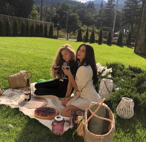 Bed and Breakfast Pensiunea Piscul Cainelui