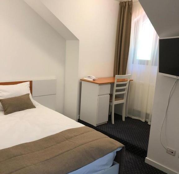 Bed and Breakfast Pensiunea Piscul Cainelui