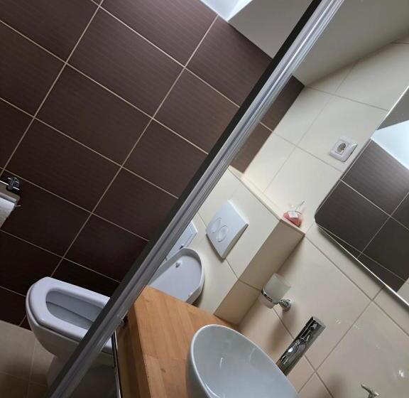 Bed and Breakfast Pensiunea Piscul Cainelui