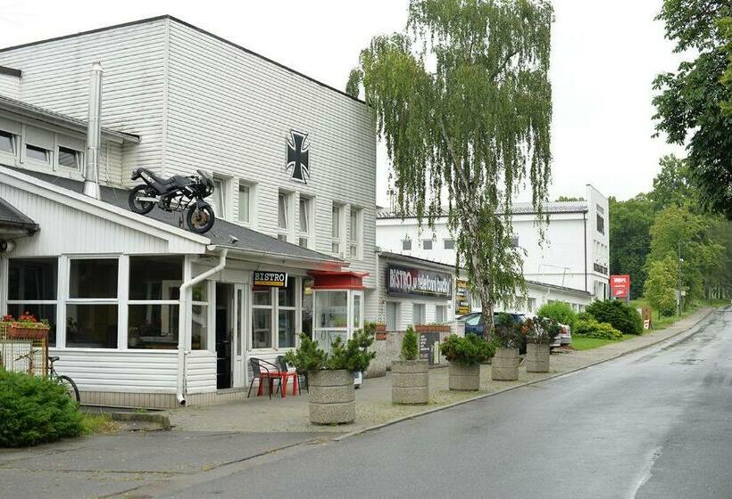 Hostel Doupä› Humpolec