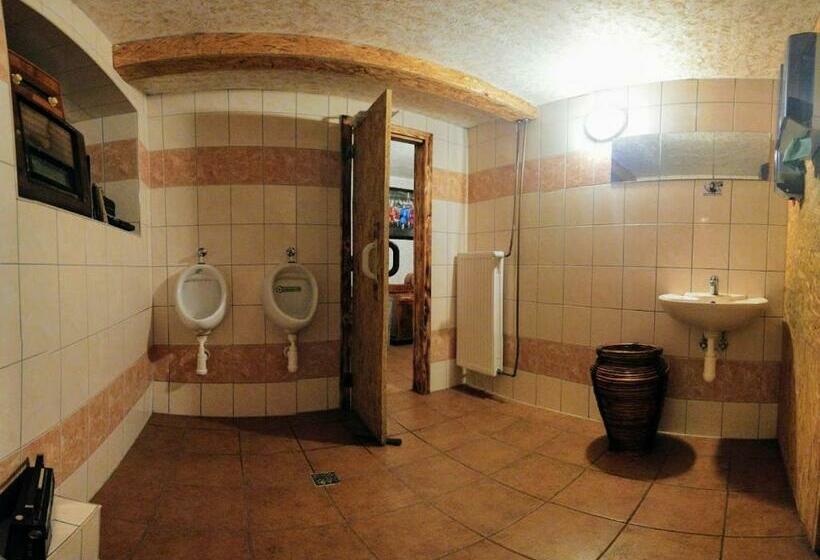 Hostel Doupä› Humpolec