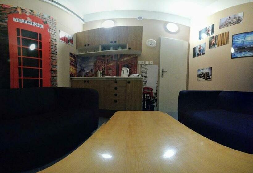 Hostel Doupä› Humpolec