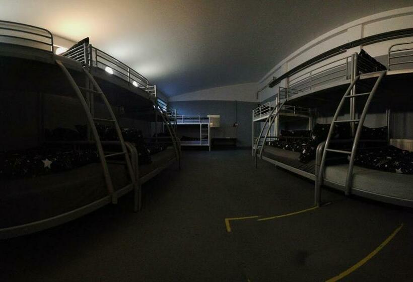 Hostel Doupä› Humpolec