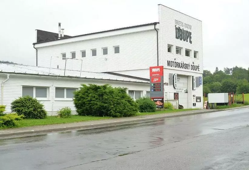 Hostel Doupä› Humpolec