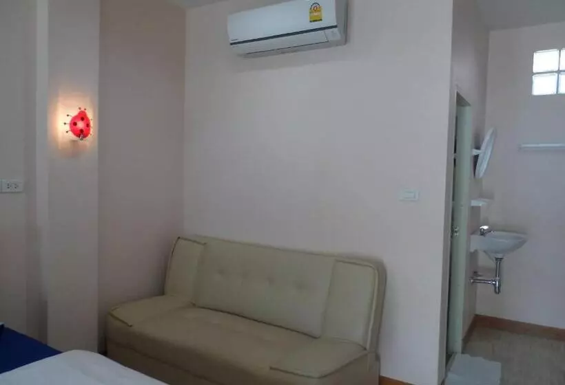 Hotelli โรงแรมประทับใจ