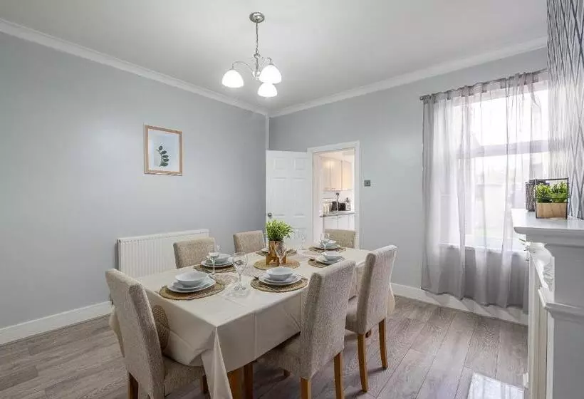 Kingsway Property