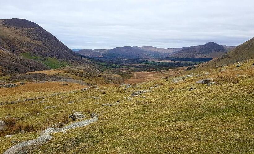 Oaklane Glamping Cabins