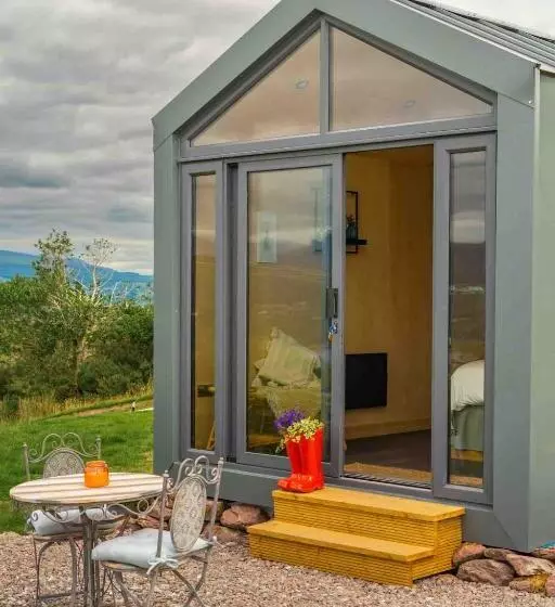 Oaklane Glamping Cabins