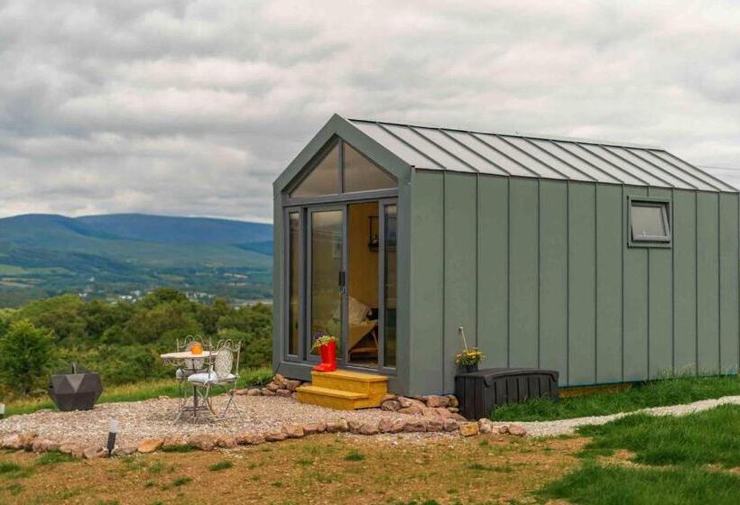 Oaklane Glamping Cabins