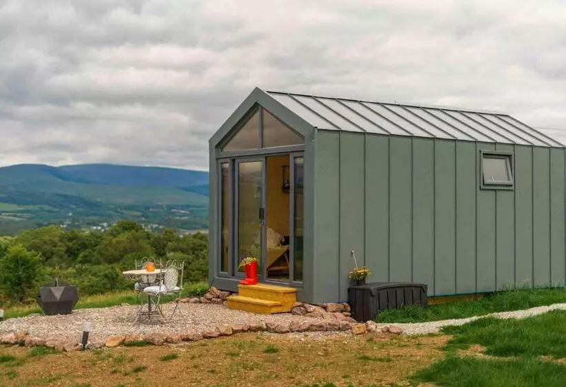 Oaklane Glamping Cabins