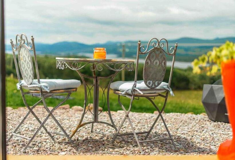 Oaklane Glamping Cabins