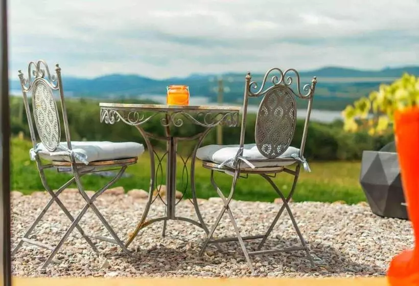 Oaklane Glamping Cabins