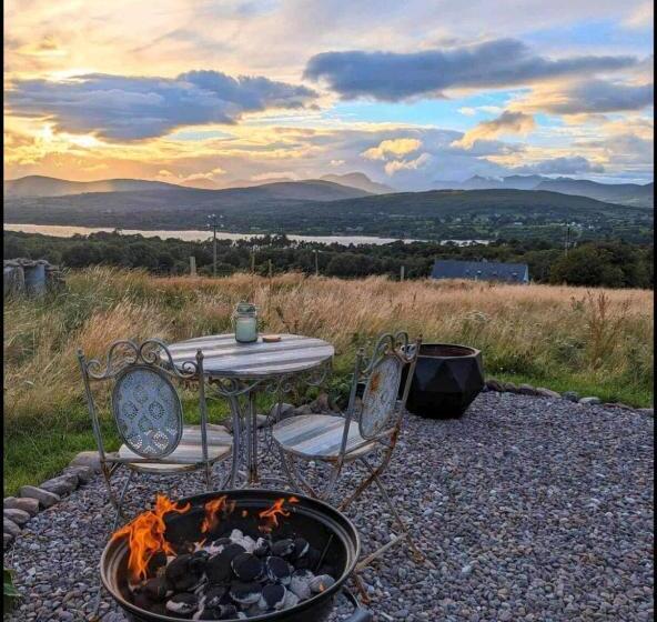 Oaklane Glamping Cabins