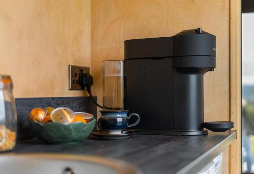 Oaklane Glamping Cabins