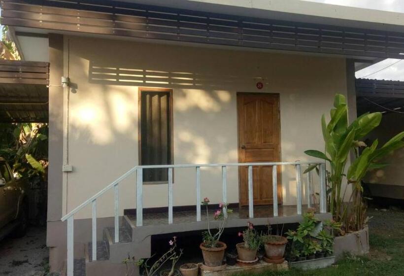 Panzió บ้านเสริมสุข รีสอร์ท หล่มสัก