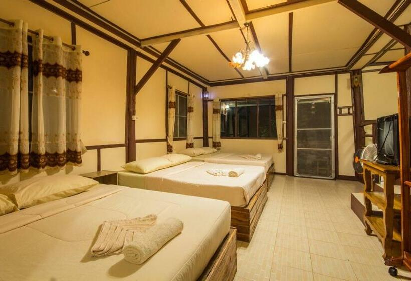 Пансион บ้านสวนศรเพชร