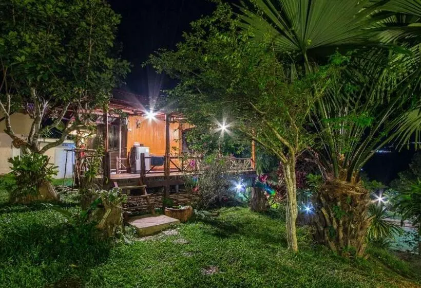 Majatalo บ้านสวนศรเพชร