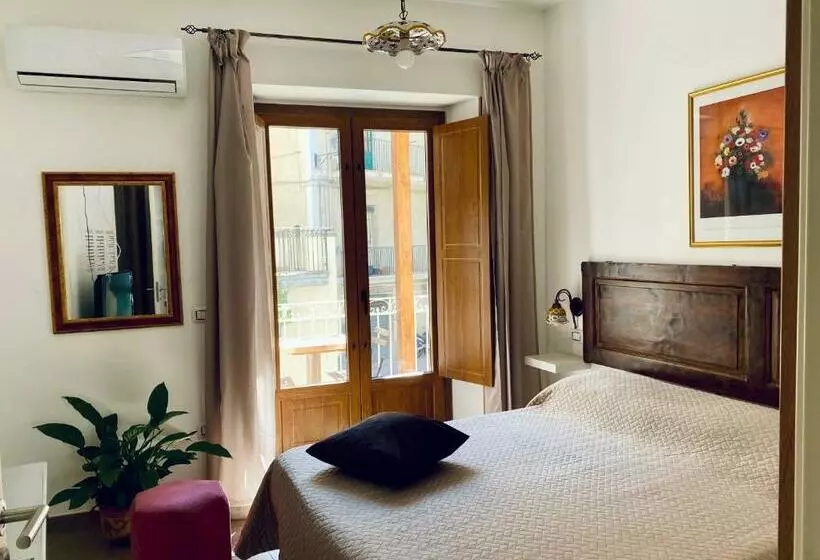 پانسیون Casa Ferrara