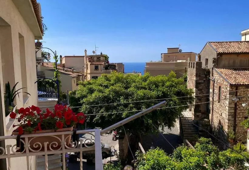 پانسیون Casa Ferrara