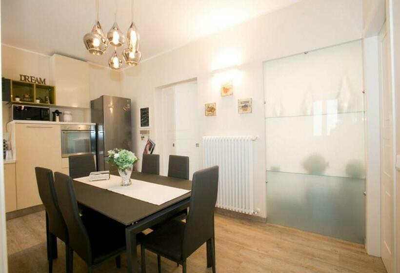 פנסיון Maspes House