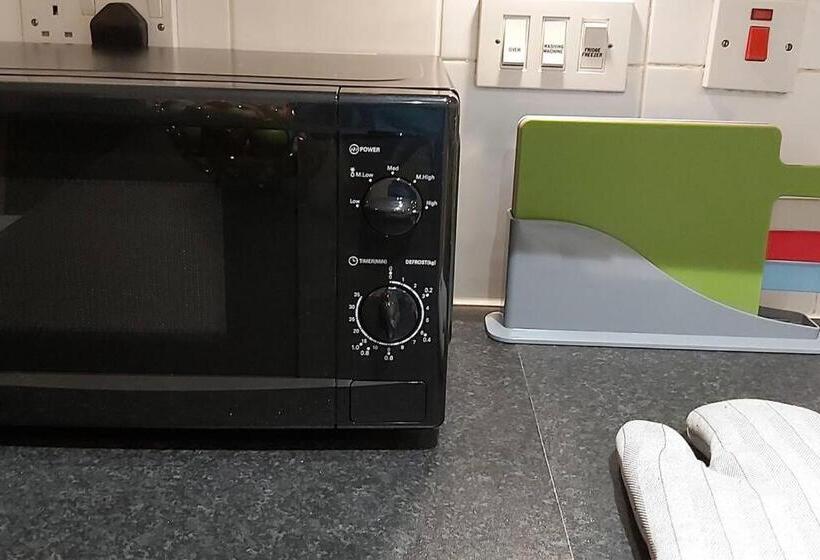 Piquancy Apartments Sheffield City Centre