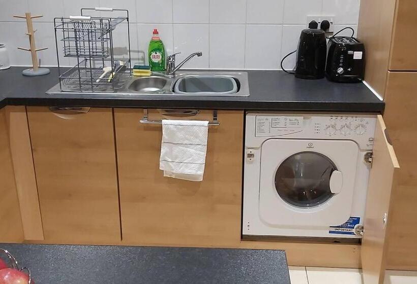 Piquancy Apartments Sheffield City Centre