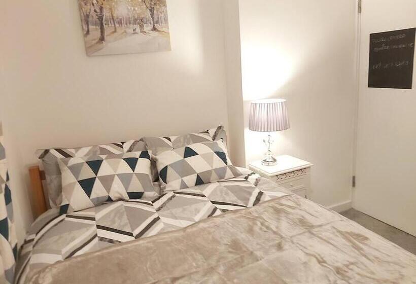 Piquancy Apartments Sheffield City Centre