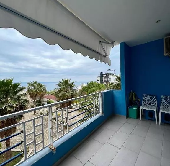 Seaview Apartment