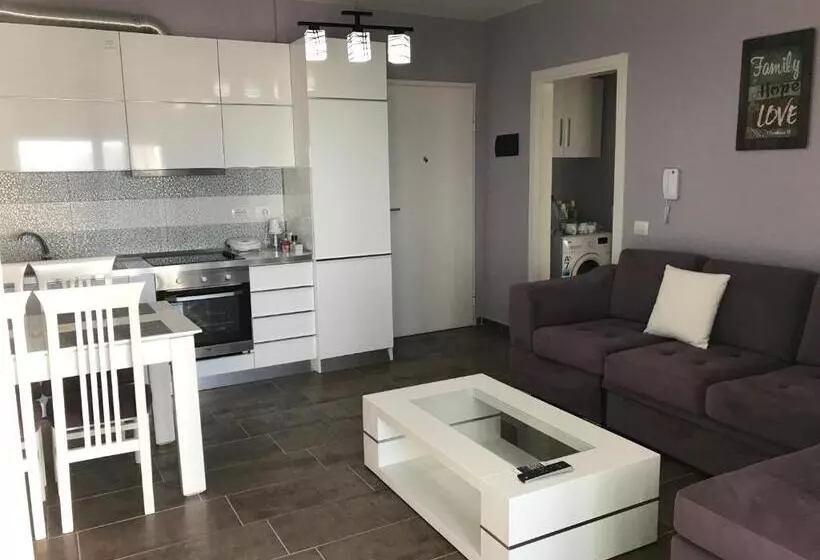 Seaview Apartment