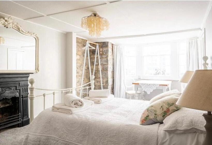 旅馆 Room At The Inn