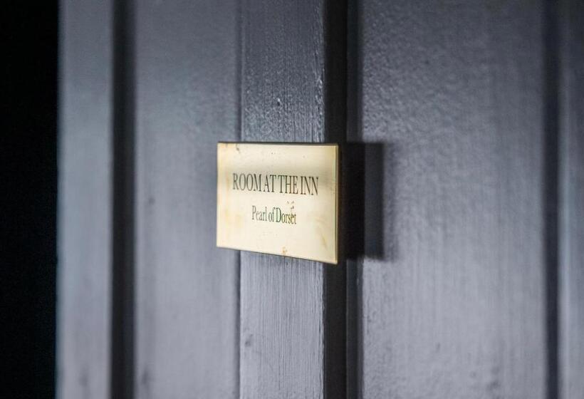 旅馆 Room At The Inn