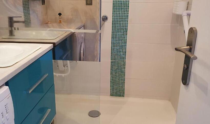 Beau T2 Proche Plage Et Commerces, Logia