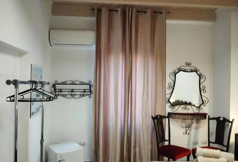 Aamiaismajoitus (B&B) Affittacamere Vicino Al Porto