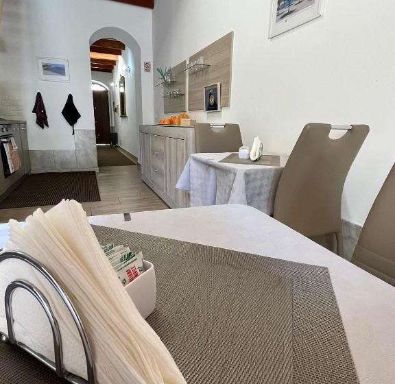 민박 Affittacamere Vicino Al Porto