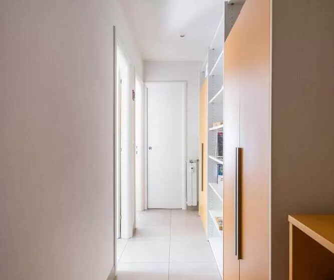 Bergonzoni Modern Apartment By Wonderful Italy