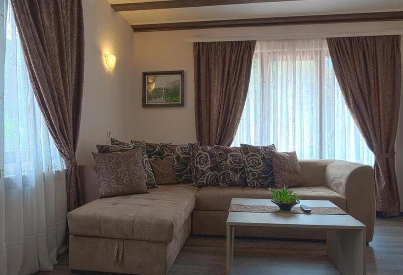 בית מלון כפרי стар мерак