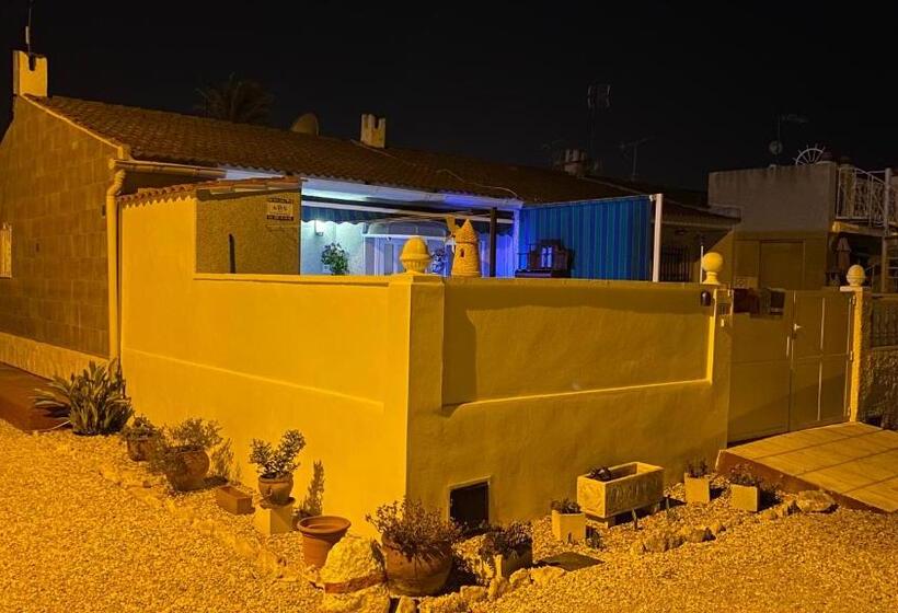 Mama Banana Relax House