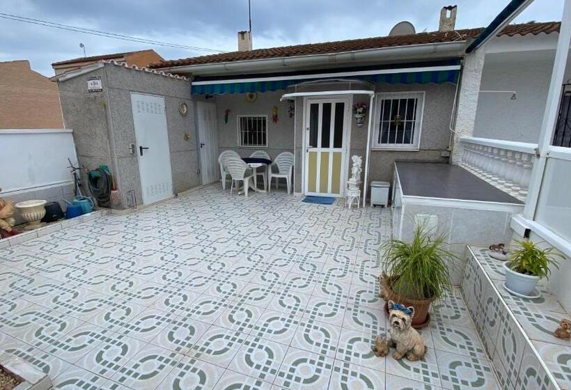 Mama Banana Relax House