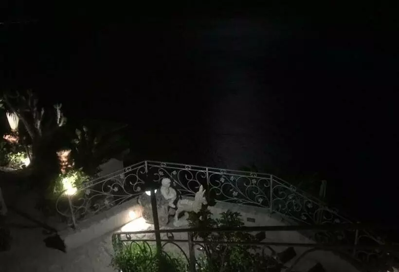 Majatalo Carluccio’s Stanza Privata Vista Mare