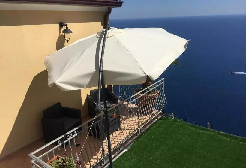 Majatalo Carluccio’s Stanza Privata Vista Mare