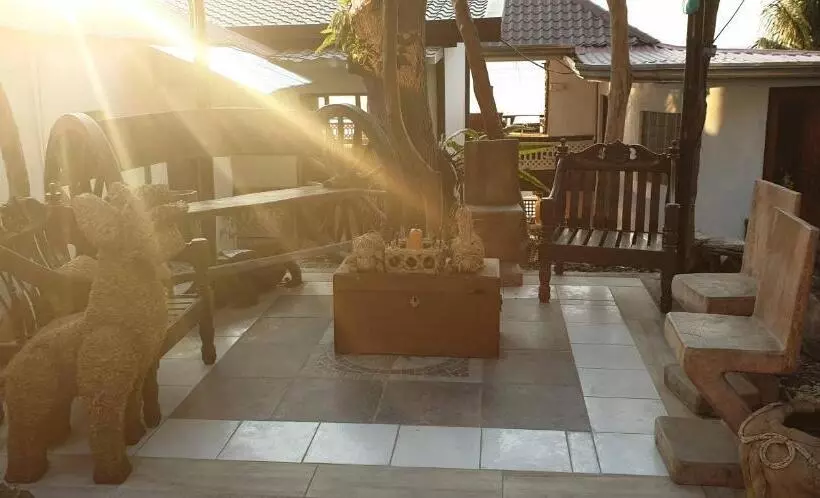 Raya Del Sol Dive Resort