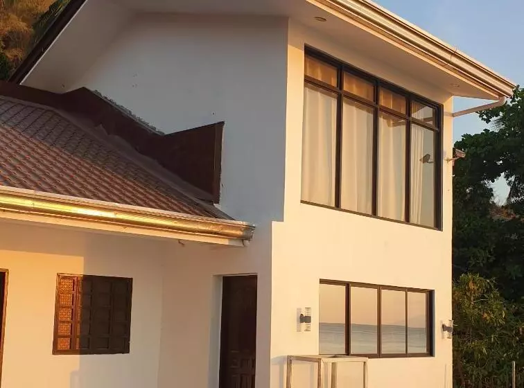 Raya Del Sol Dive Resort