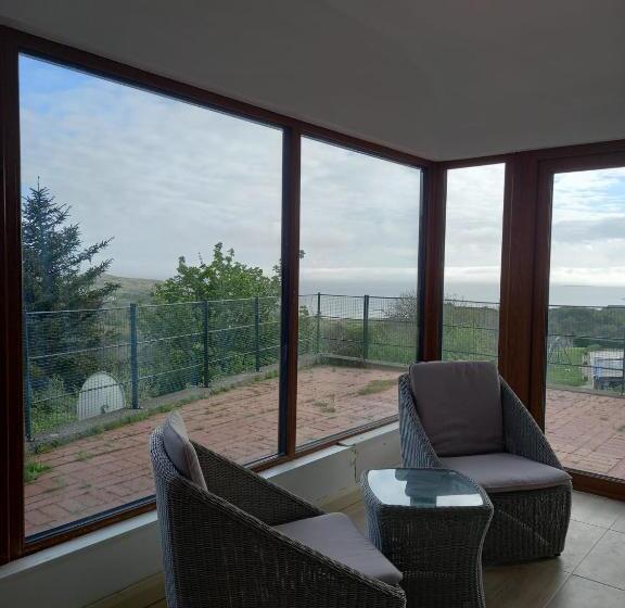 Two Bed Bungalow With Sunroom And Stunning Views