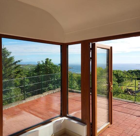 Two Bed Bungalow With Sunroom And Stunning Views