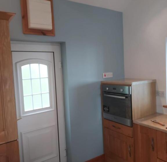 Two Bed Bungalow With Sunroom And Stunning Views