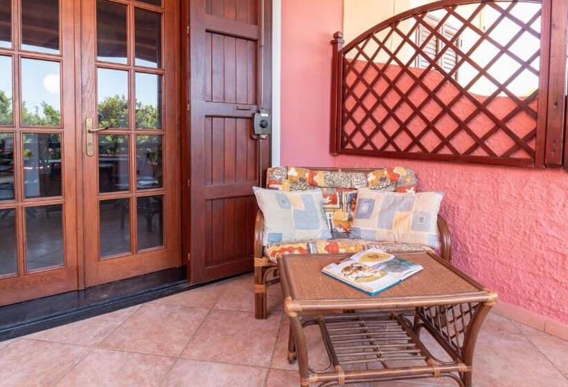 Welcomely   Josto Panoramic House