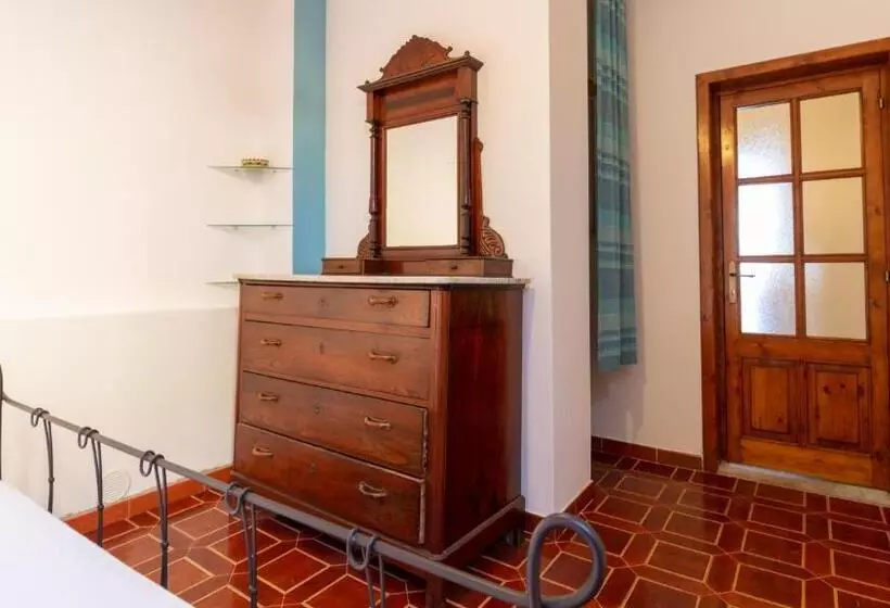Welcomely   Josto Panoramic House